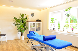 Bilder aus der Privatpraxis für OSTEOPATHIE Dingden, Guido Wolters und Alexander Kopp.